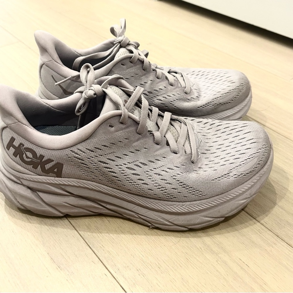 HOKA women’s Clifton Lilac